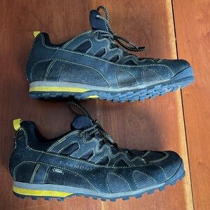 Garmont Mystic Flow Goretex Hiking Shoes, Men’s 11.5,blk/yellow, great condition